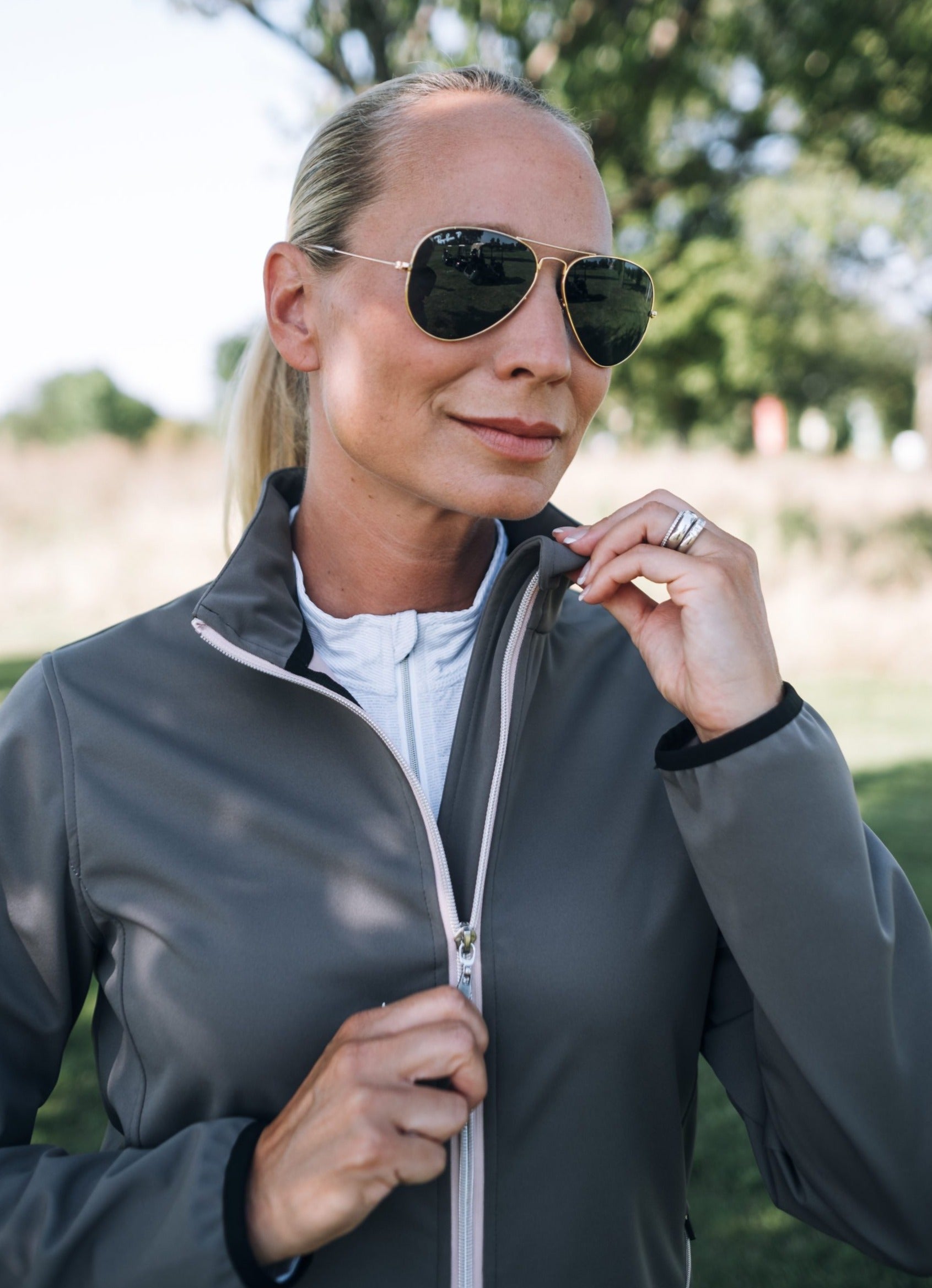 Women Navan Softshell Jacket - Mercantile Mountain