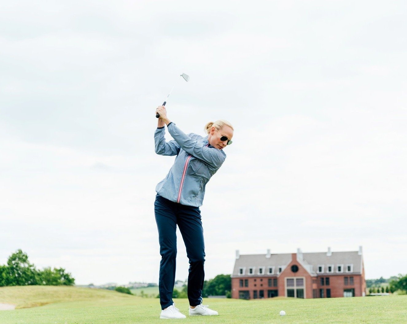 Ganton Women’s Golf Windbreaker - Mercantile Mountain